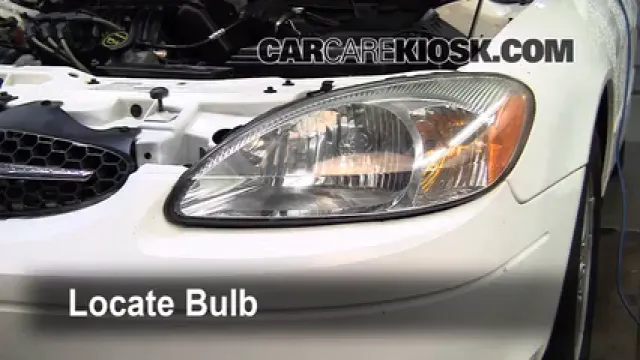 2002 Ford Taurus SE 2-Valve 3.0L V6 Éclairage Feux de route (remplacer l'ampoule)